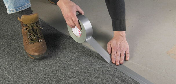 Băng dính vải dùng để dán sàn nhà