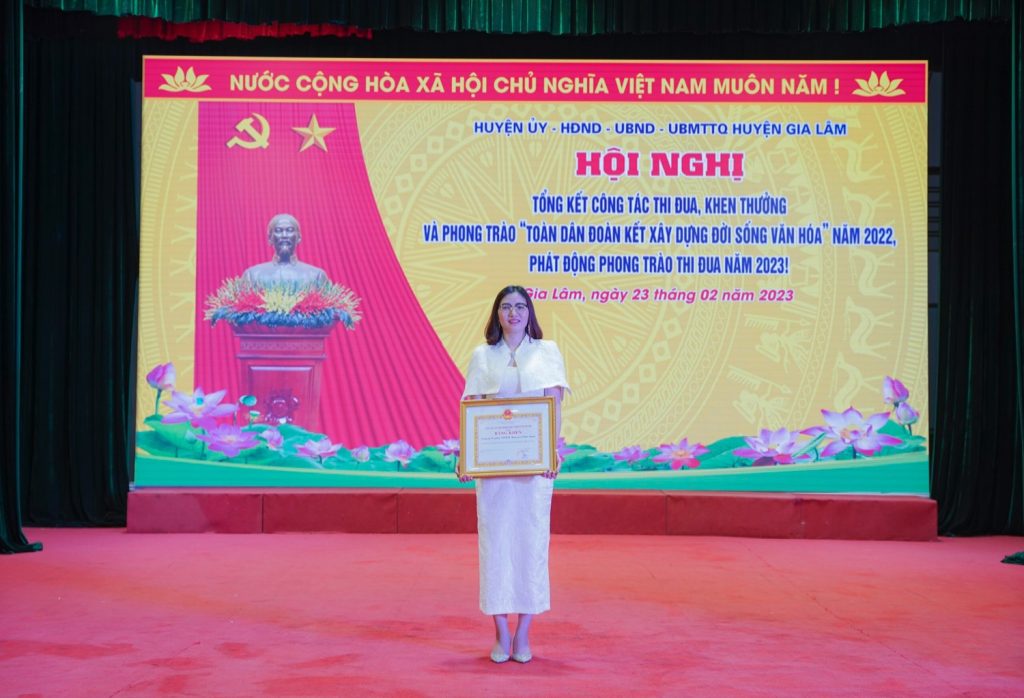 z4136515405709_01051986054cc19169fb34f83e4e1511