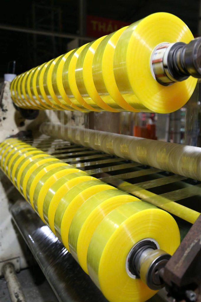 Băng Keo OPP: Lựa Chọn Bắt Buộc Để Dán Thùng Hàng Nặng Và Vận Chuyển Xa z7438663449624_cdfadebffb66f8a7d30d38c612e89a98